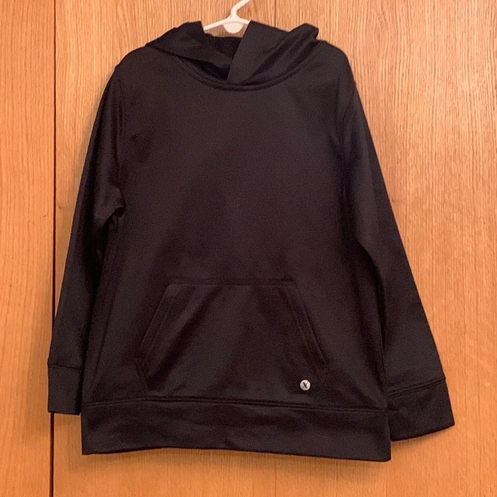 Xersion size 8 black pullover hoodie lightweight kangaroo pocket boy’s EUC